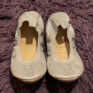 Silver sparkle ys yosi samara flats size 12
